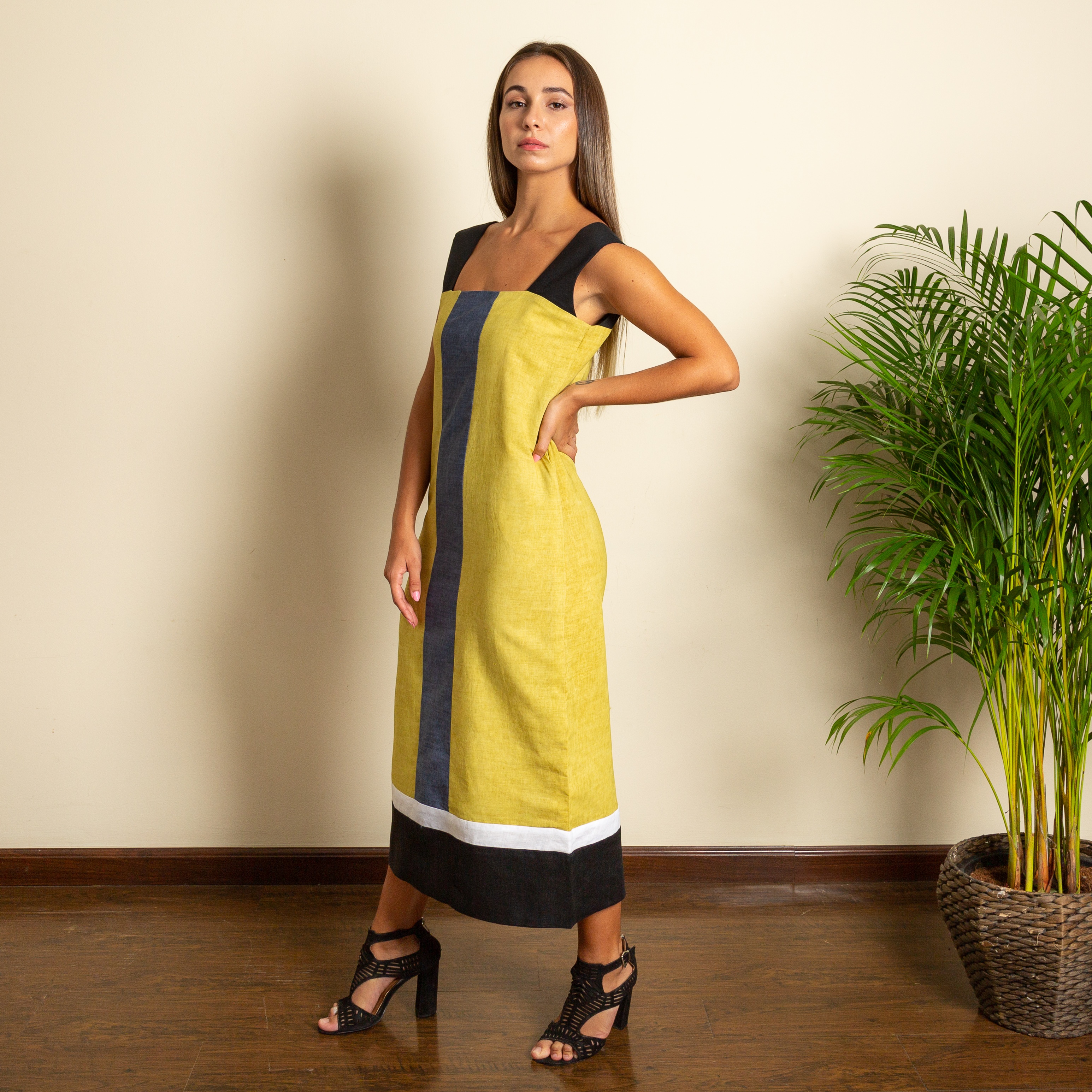 STRAIGHT FIT LINEN DRESS